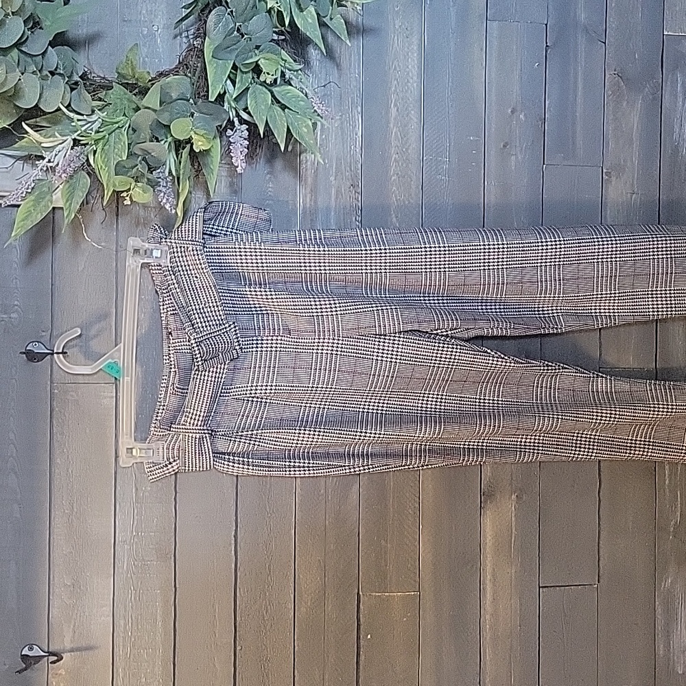 Vulette Size 8 Plad Dress Pants
